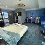 Koenig Hotel Pattaya Near Walking Street
