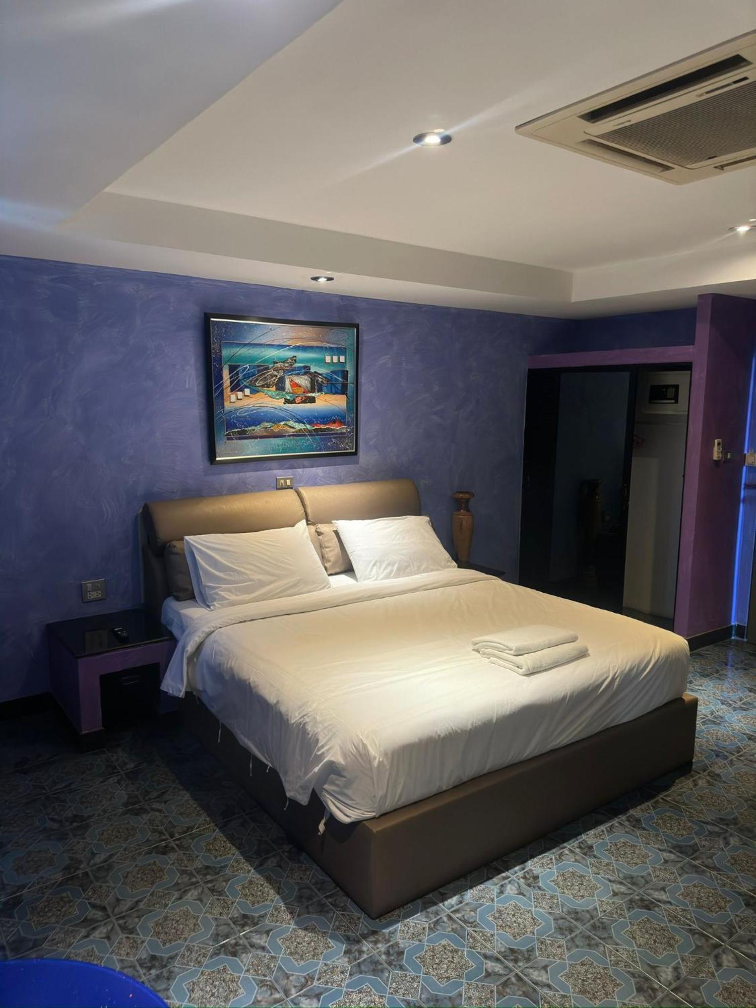 Koenig Near Walking Street 3*